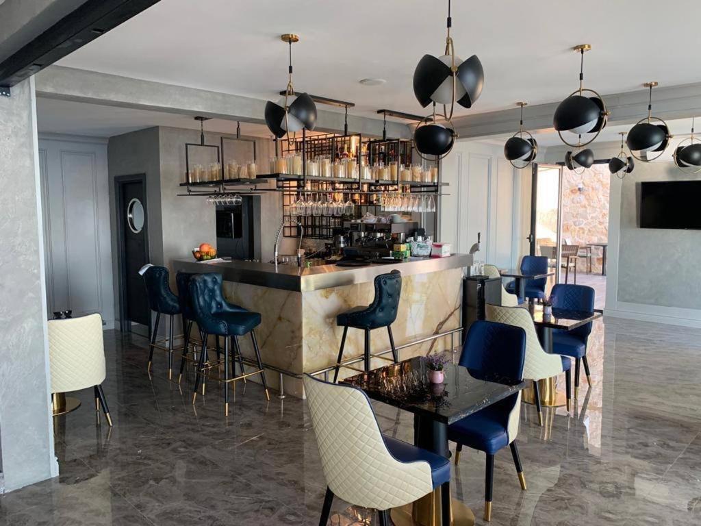 Lux Apartments Pinctada Dobra Voda Ngoại thất bức ảnh
