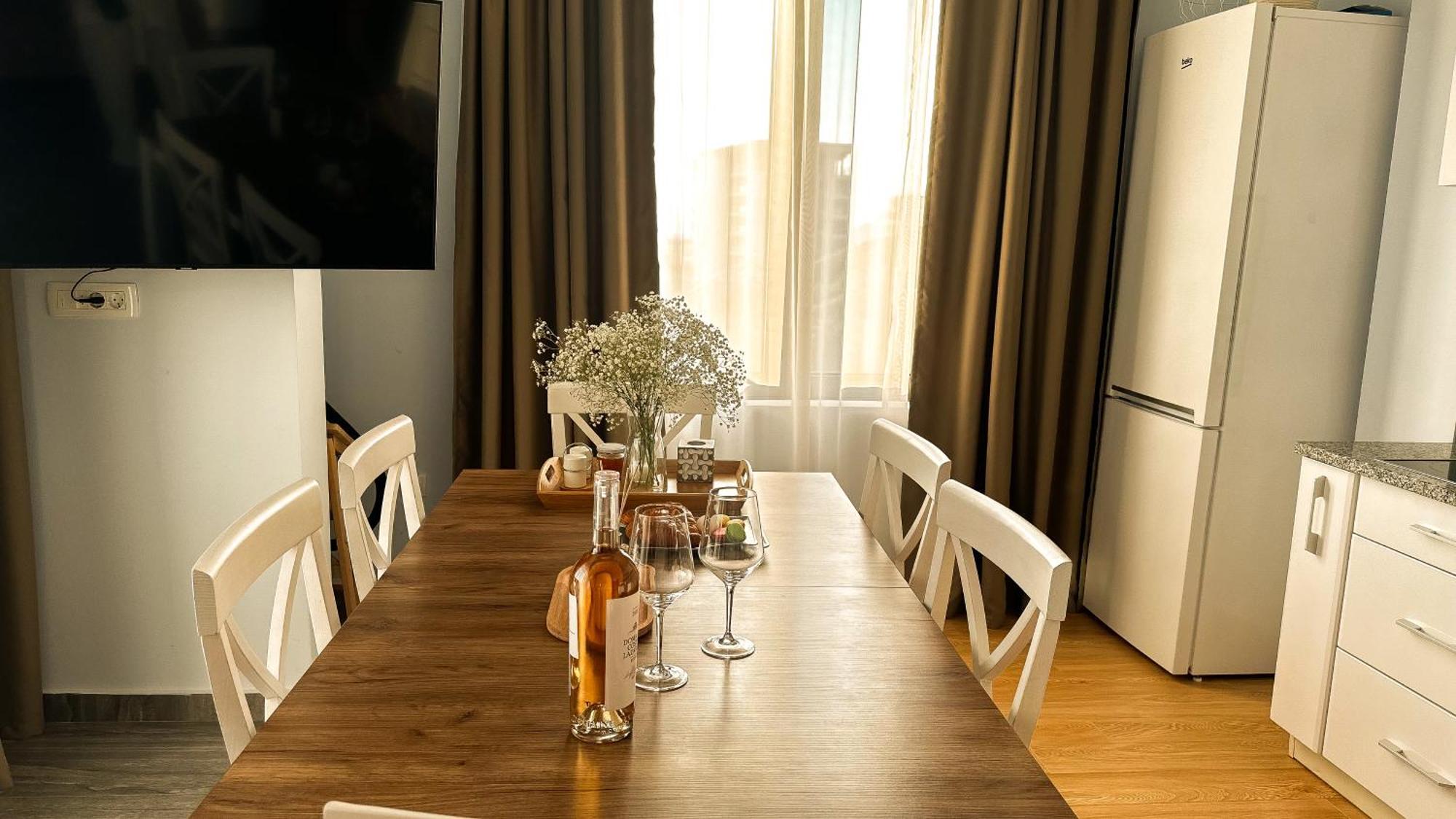 Lux Apartments Pinctada Dobra Voda Ngoại thất bức ảnh