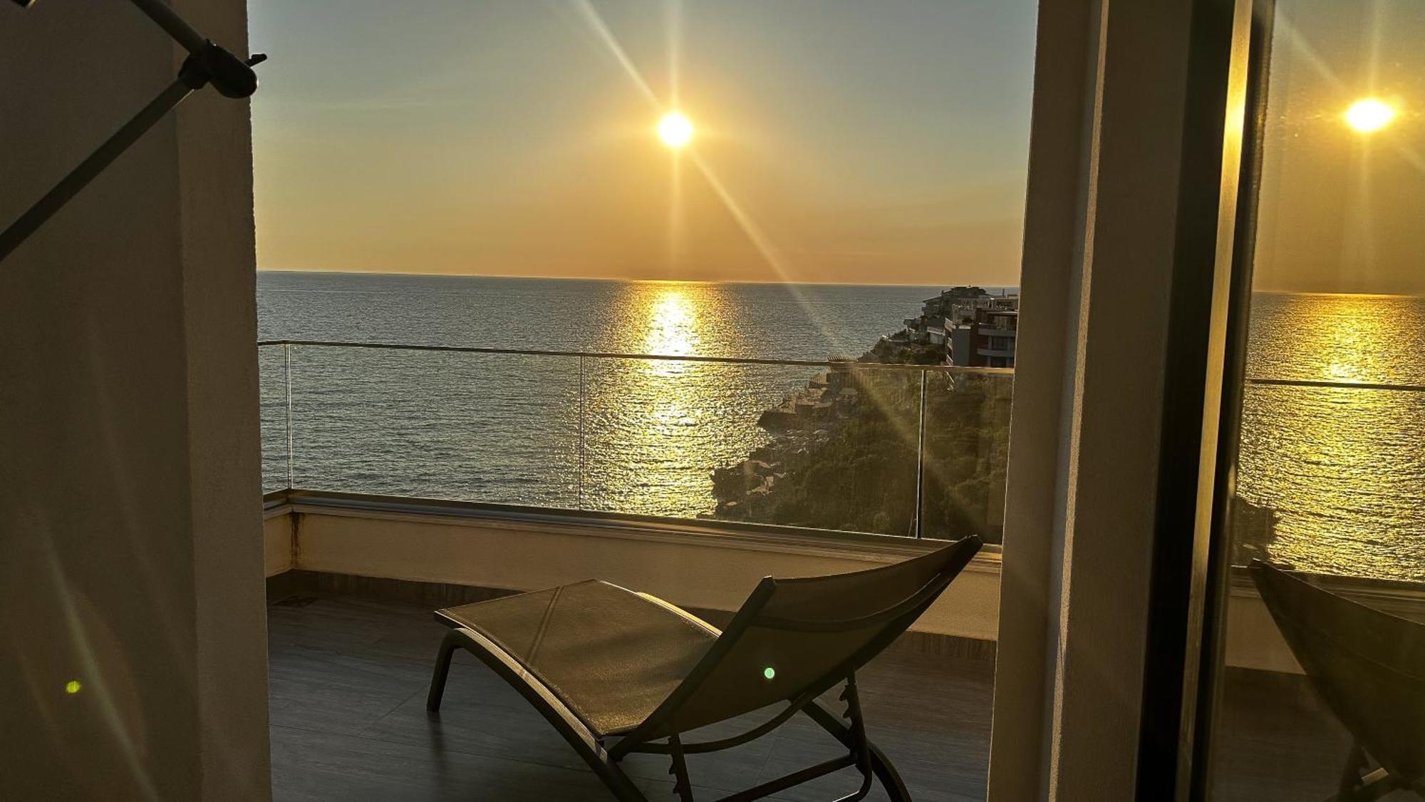 Lux Apartments Pinctada Dobra Voda Ngoại thất bức ảnh